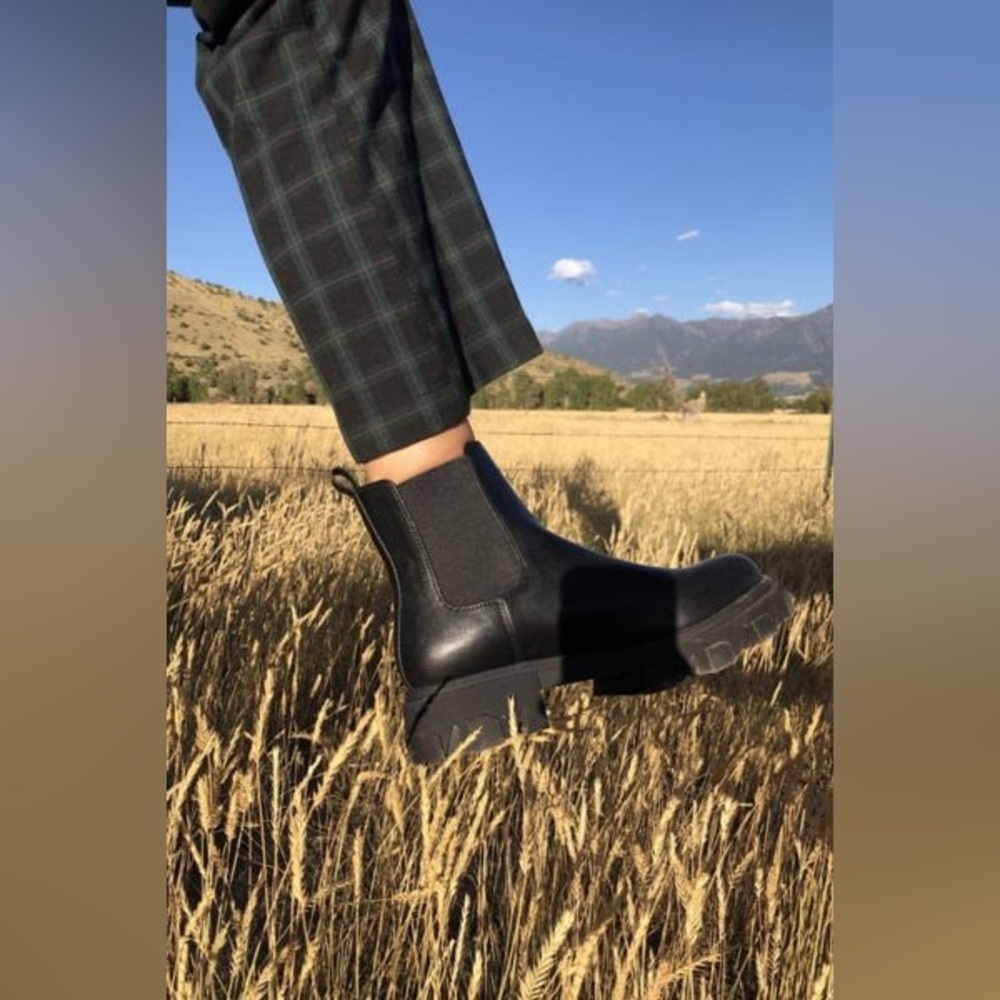 Mira Chunky Chelsea Boot